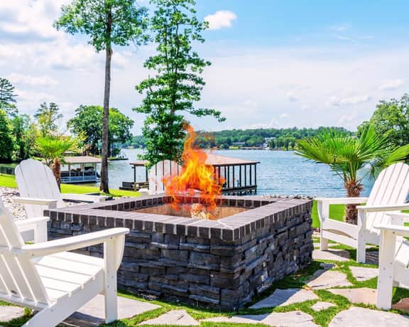 Chef's Retreat @ 604 Bayshore" | Luxury Lakefront Home On Lake Hamilton*Private Pool &  Hot Tub*Firepit*Boat Slip*Game Room*Putting Green*Sleeps 26